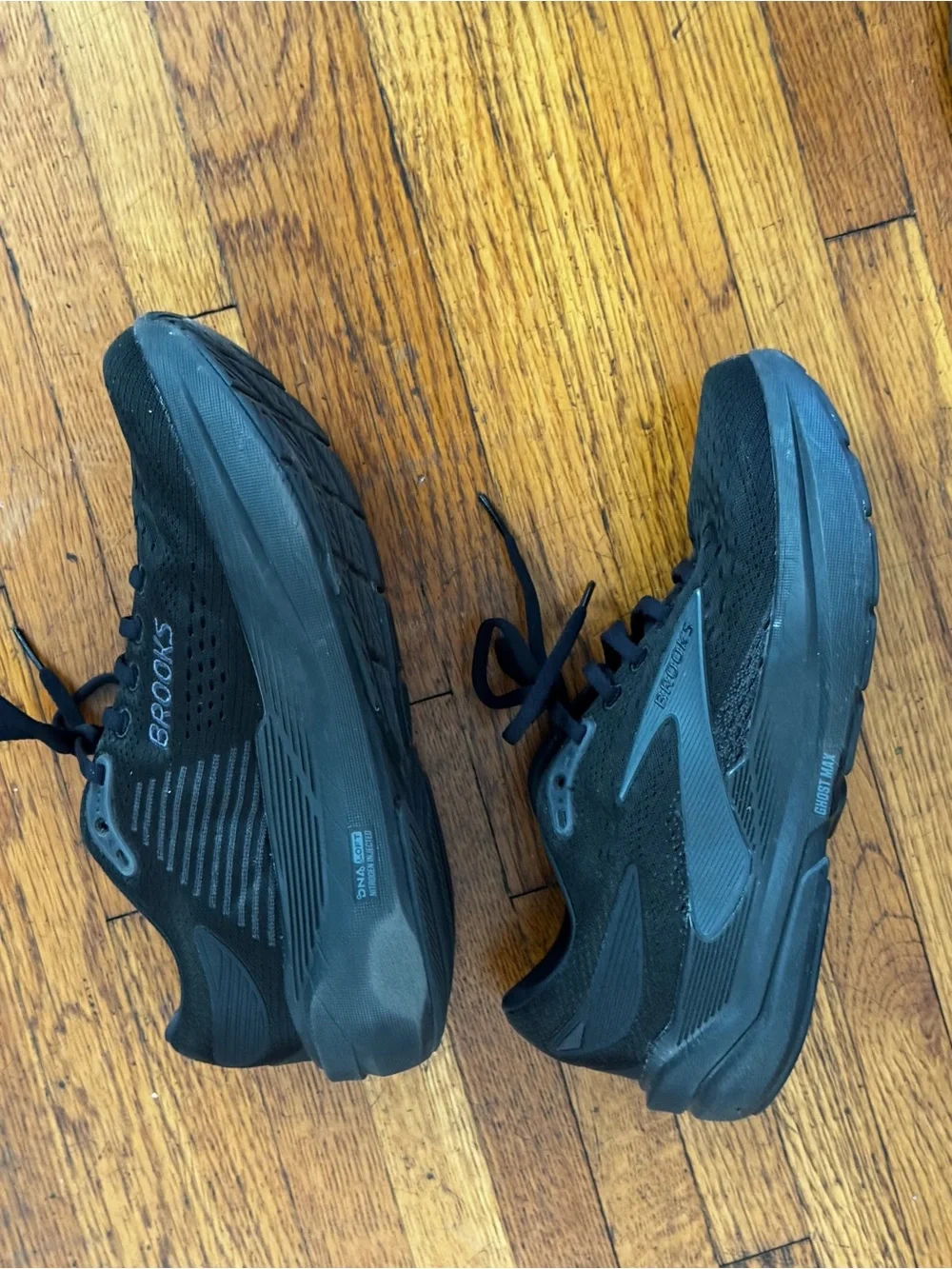 Brooks Max Womens All-Black Running Sneakers